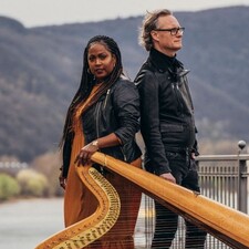 Mulugeta & Blume / Foto: © Christian Hattemer Mulugeta & Blume